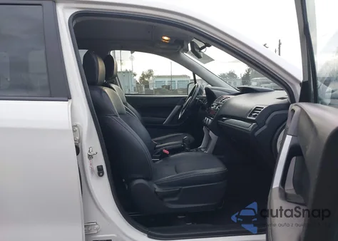 2018 Subaru Forester 2.5I Premium из США, поврежденный, VIN JF2SJAEC9JH462737